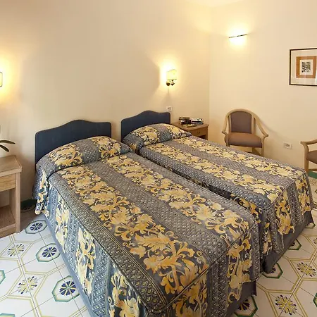 Hotel Continental Mare 4*
