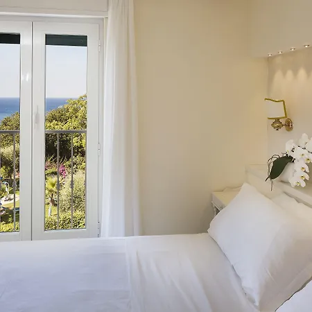 Continental Mare 4*