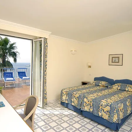 Continental Mare 4* イスキア島